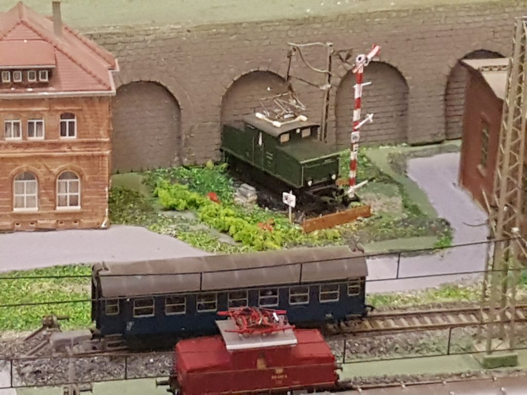 Museums E69 04 am Bahnhof Murnau im Modell